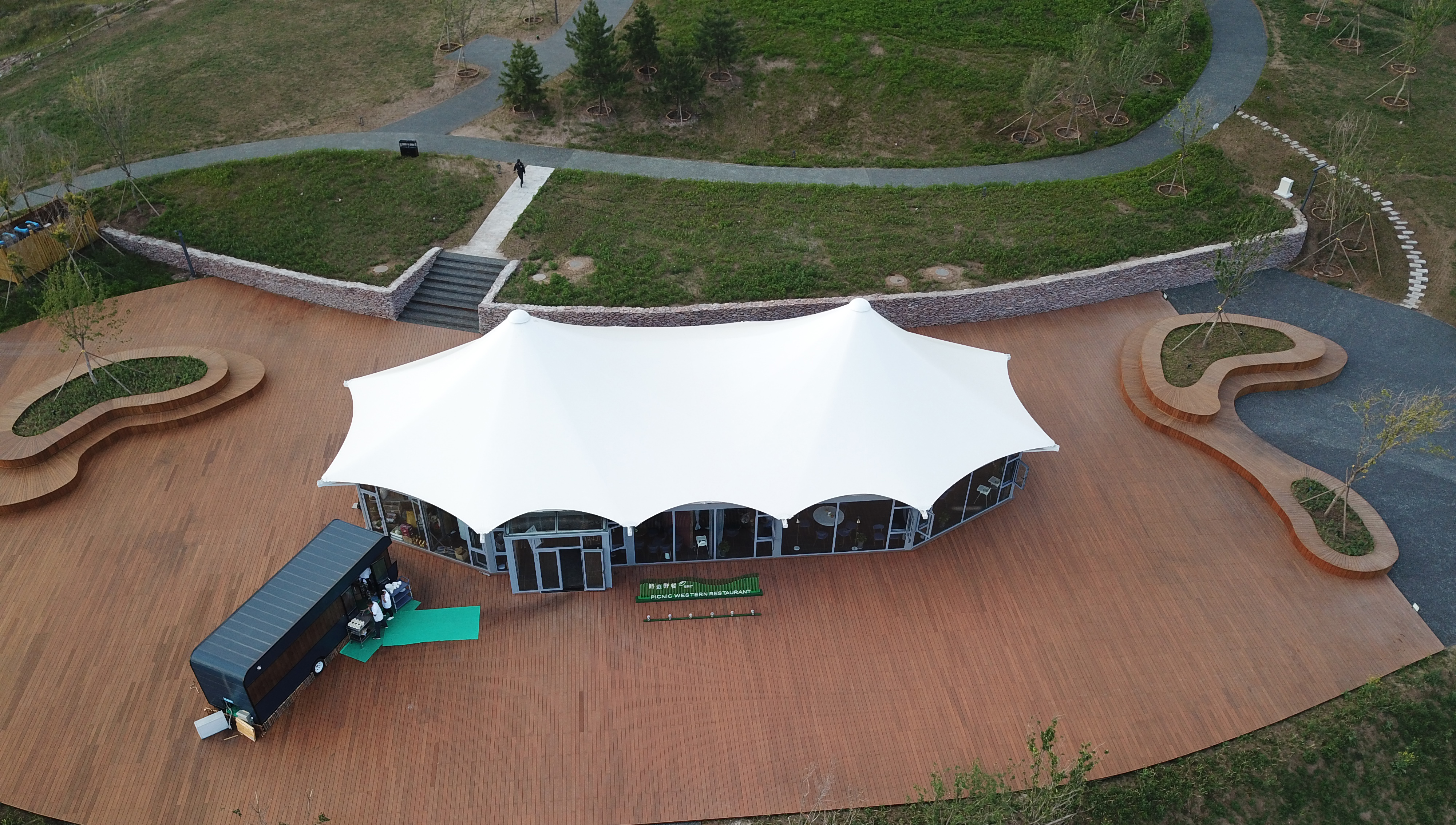 Choose a hotel tent overview: qualified quality standards and judgment skills
