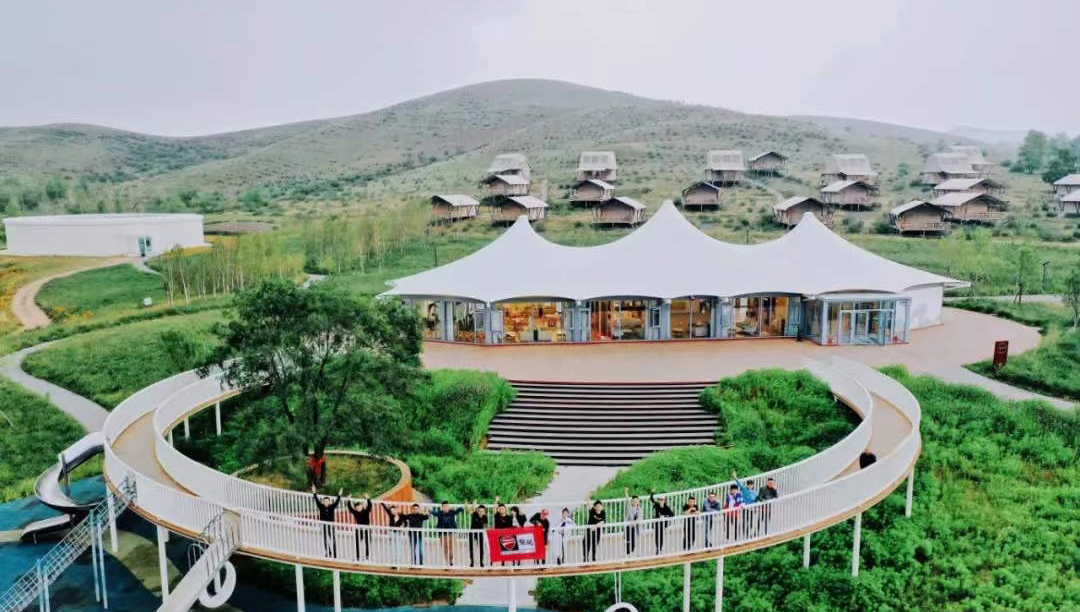 Analyze the key points of hotel tent transportation and installation to ensure safety and integrity