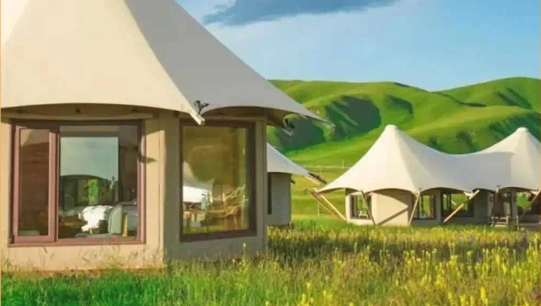 How to compare different brands and models of hotel tents in Little Red Book?