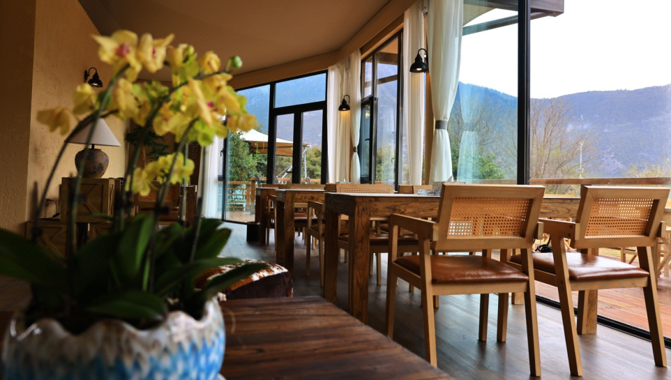 Outdoor hotel tents: Choose the right size and capacity